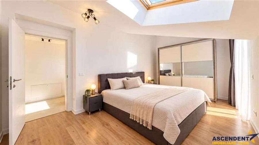 Penthouse cu 3 camere decomandat, mobilat în Bartolomeu
