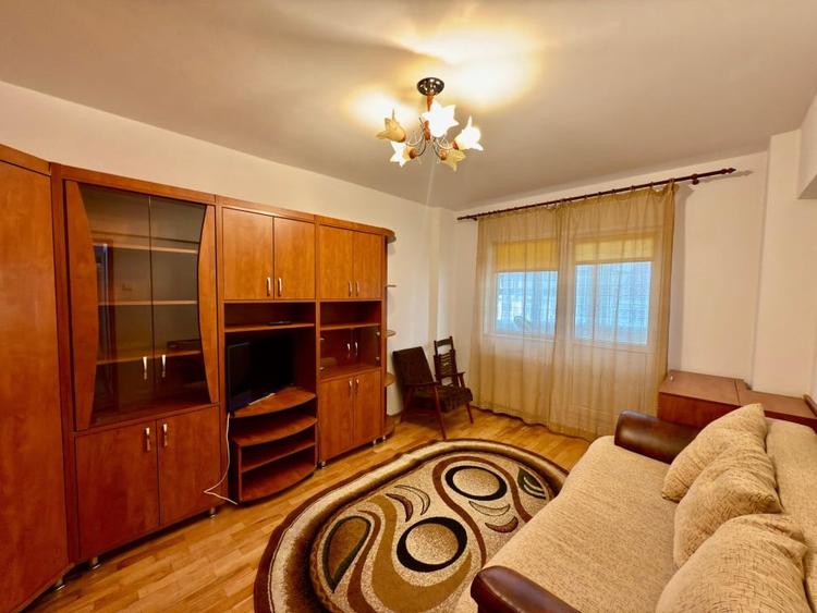 Apartament cu 2 camere decomandat, mobilat în Mihai Viteazul