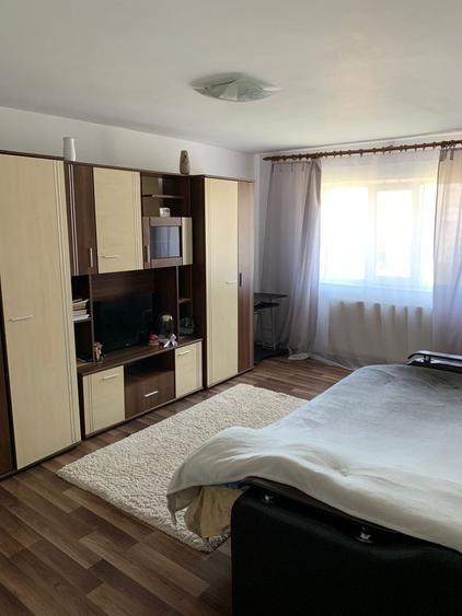 Garsonieră decomandată în Nicolina