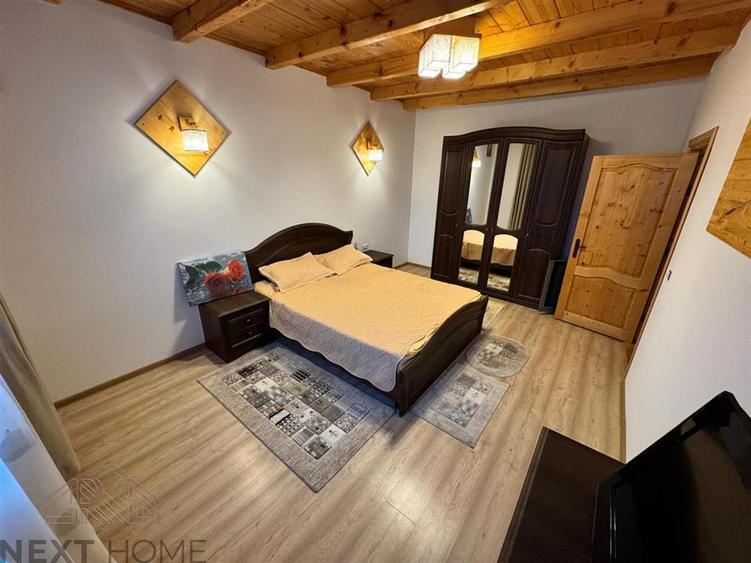 Casă cu 10 camere cu Teren 1600 Mp în Bolotești