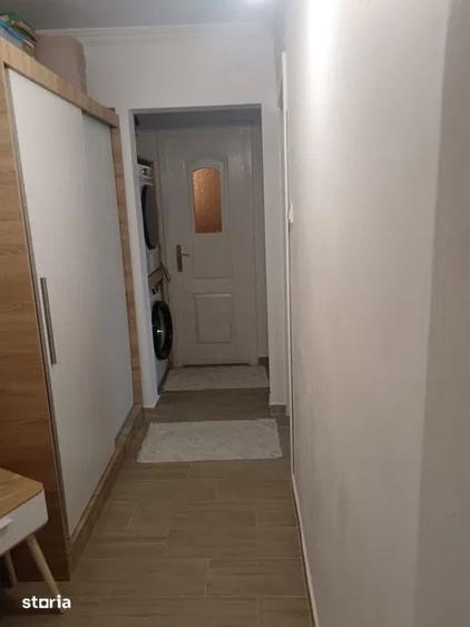 Apartament cu 3 camere decomandat în Sud
