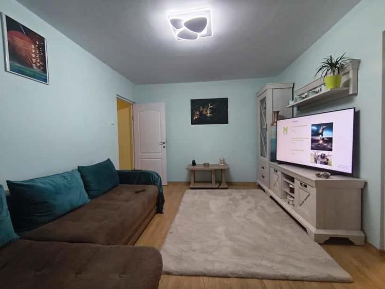 Apartament cu 2 camere semidecomandat, mobilat în 1848