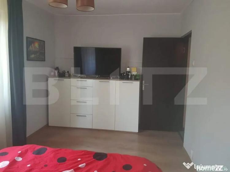 Apartament cu 3 camere semidecomandat în Central