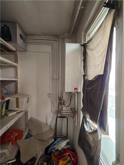 Apartament cu 4 camere decomandat în Central