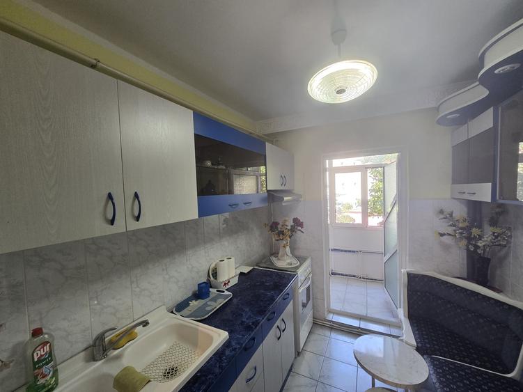 Apartament cu 2 camere decomandat, mobilat în Podu Roș