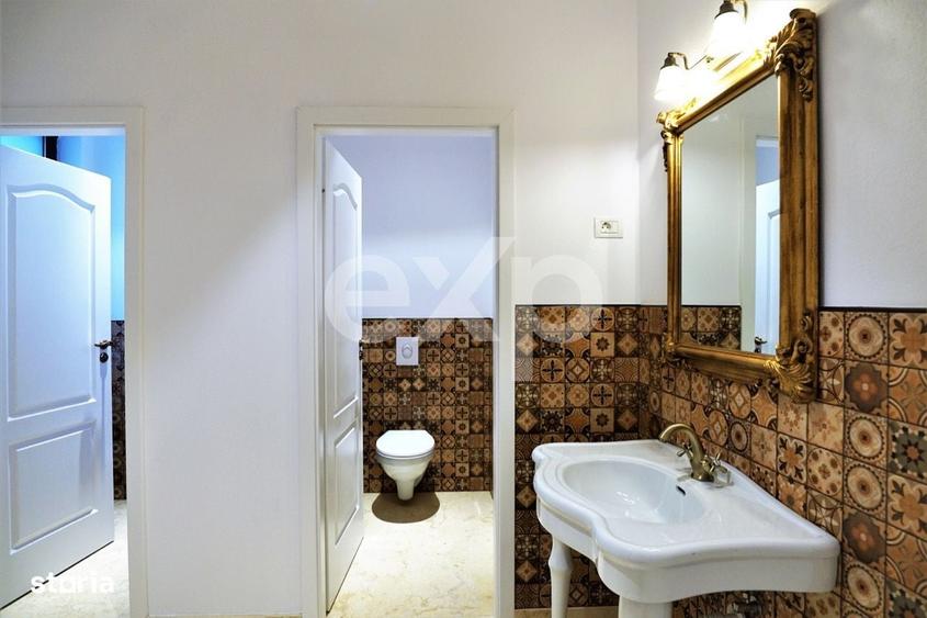 Casă cu 4 camere în Romană