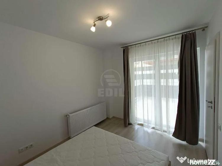 Apartament cu 3 camere semidecomandat, mobilat în Florești
