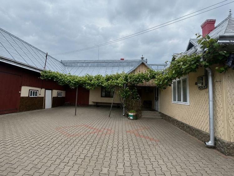 Casă cu 4 camere în Frătăuții Vechi