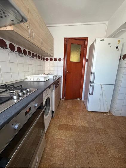 Apartament cu 4 camere decomandat în Centrul Civic