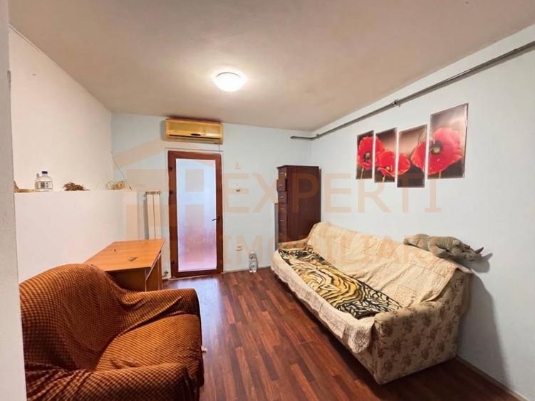 Apartament cu 2 camere decomandat în CET