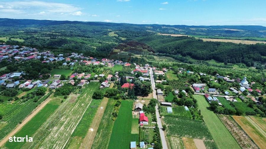 Casă cu 3 camere în Mărăști