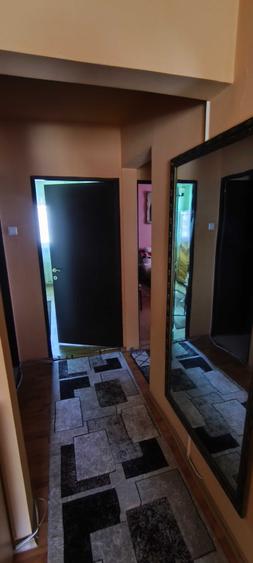 Apartament cu 3 camere decomandat în Exterior Vest