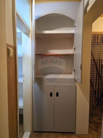 Apartament cu 4 camere decomandat în Ghermănești