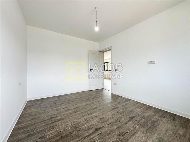 Casă individuală cu 3 camere cu Teren 450 Mp în Mărgineni