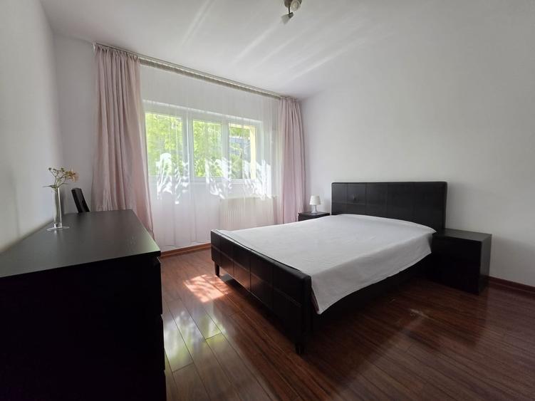 Apartament cu 2 camere decomandat în Mihai Bravu
