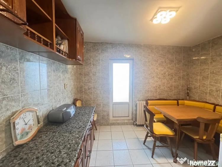 Apartament cu 3 camere decomandat în Tomis III