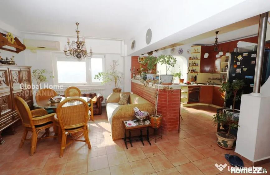 Apartament cu 4 camere decomandat în Titulescu