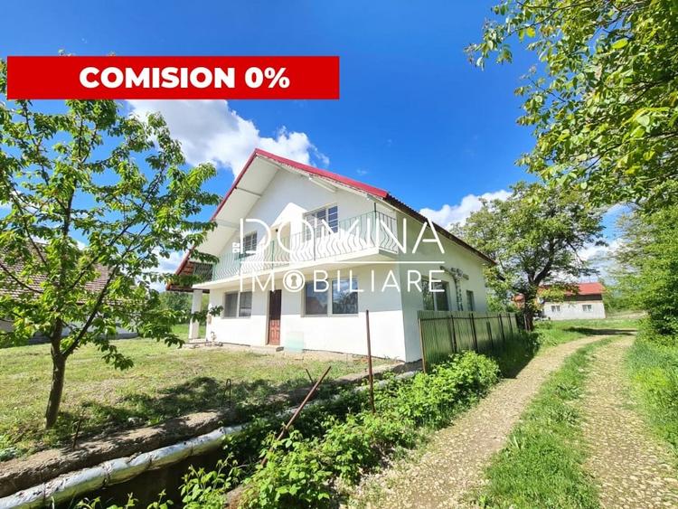Casă individuală cu 5 camere cu Canalizare în Arcani