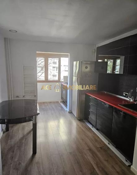 Apartament cu 3 camere semidecomandat, mobilat în Drumul Taberei