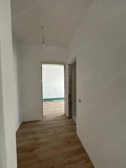 Apartament cu 2 camere semidecomandat în Moșnița Nouă
