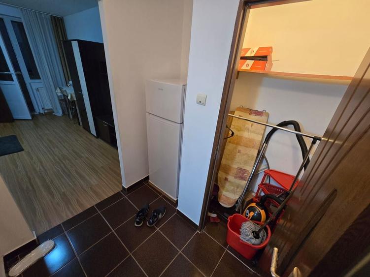 Garsonieră decomandată, mobilată în 7 Noiembrie