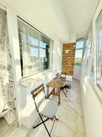 Apartament cu 3 camere semidecomandat în Băneasa