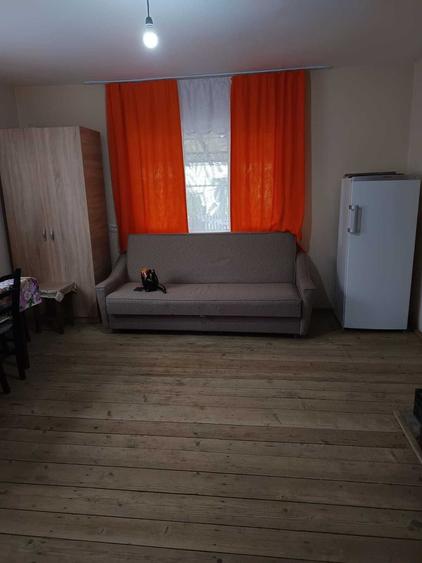 Casă cu 2 camere în Central