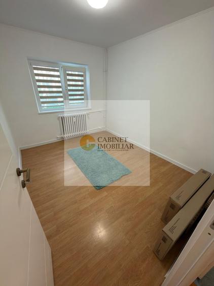 Apartament cu 3 camere decomandat în Lujerului
