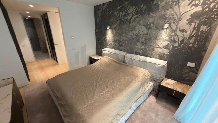 Apartament cu 4 camere semidecomandat în Dorobanți
