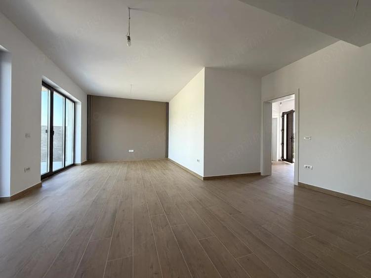 Casă cu 4 camere cu Teren 350 Mp în Covaci