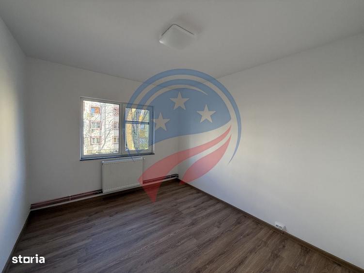 Apartament cu 4 camere decomandat în 1 Mai