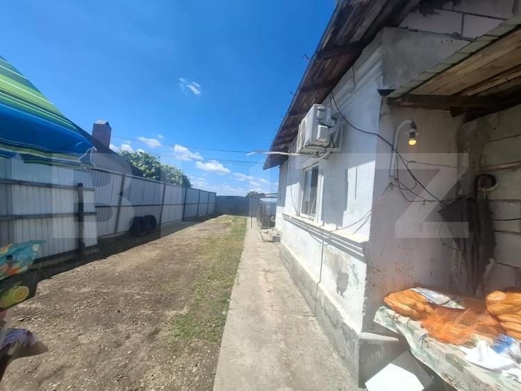 Casă individuală cu 5 camere cu Canalizare în Crângurile