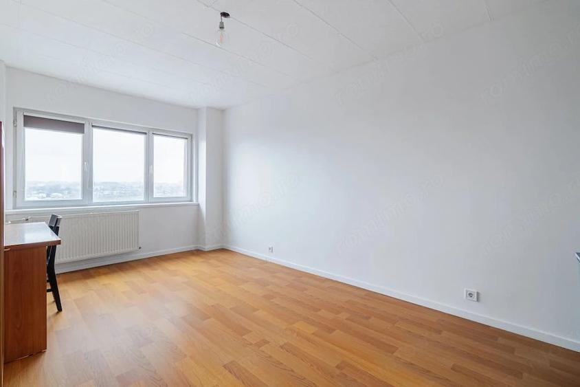 Apartament cu 3 camere decomandat în Giurgiului
