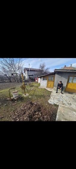Casă cu 3 camere în Gruiu