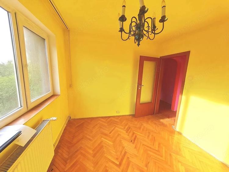 Apartament cu 4 camere decomandat în Cetății