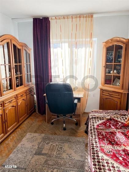 Apartament cu 3 camere decomandat în Lotus