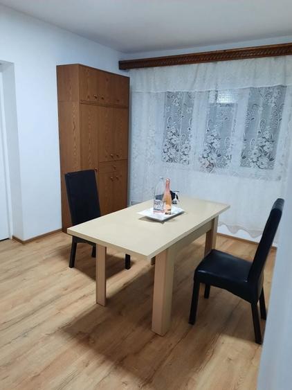 Inchiriez Ap 3 camere - 11