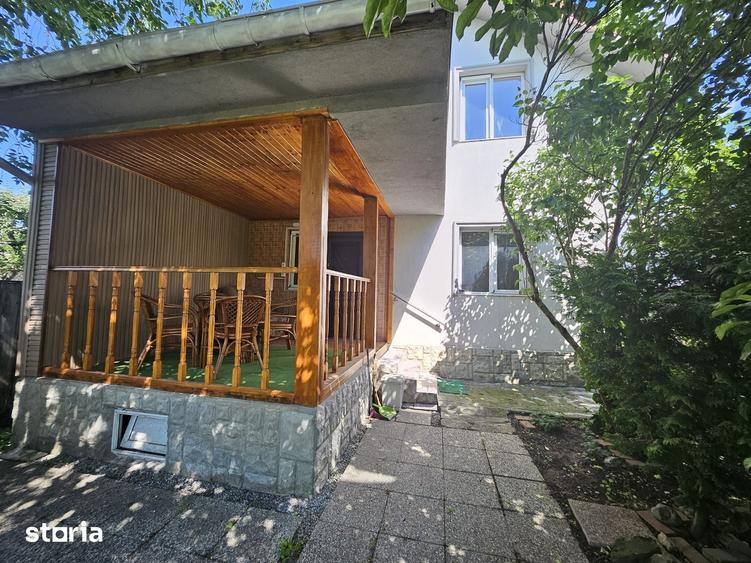 Casă cu 4 camere cu Teren 400 Mp în Șerbănești