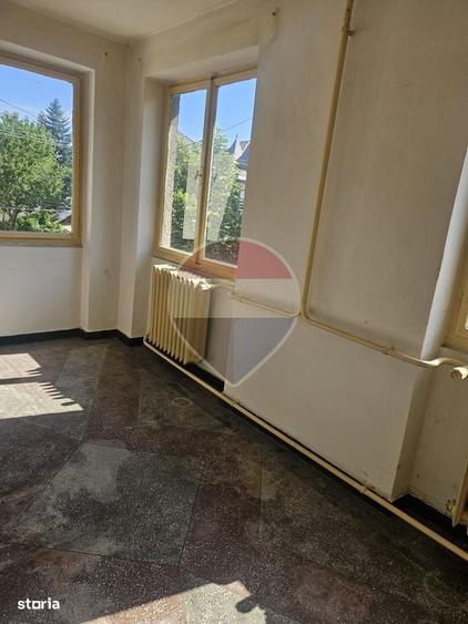 Casă cu 4 camere în Ultracentral