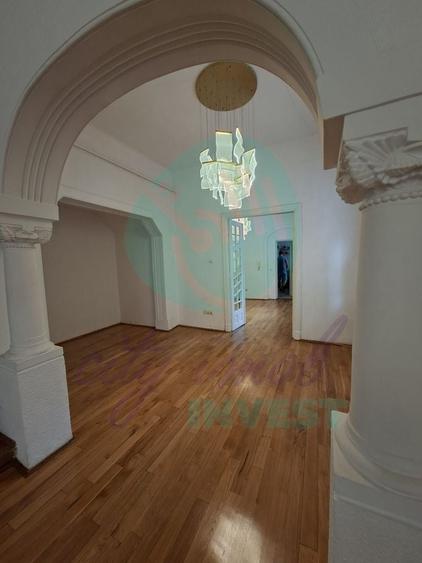 Casă individuală cu 16 camere cu Canalizare în Pache Protopopescu
