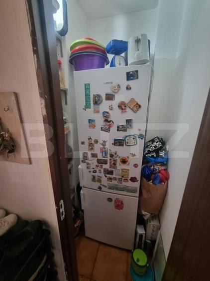 Apartament cu 3 camere semidecomandat, mobilat în Craiovița Nouă