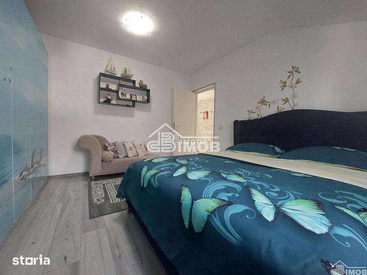 Casă cu 4 camere cu Teren 185 Mp în Ulmi