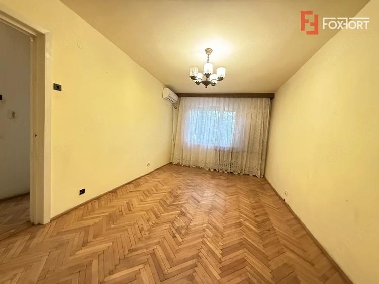 Apartament cu 3 camere semidecomandat în Circumvalațiunii