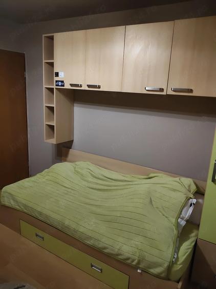 Apartament cu 3 camere decomandat în Girocului