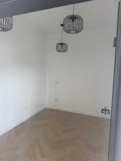 Spațiu comercial, de 485 mp, în Central