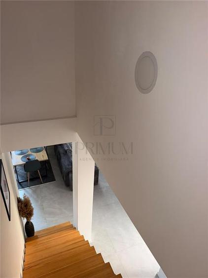 Duplex cu 4 camere cu Canalizare în Plopi