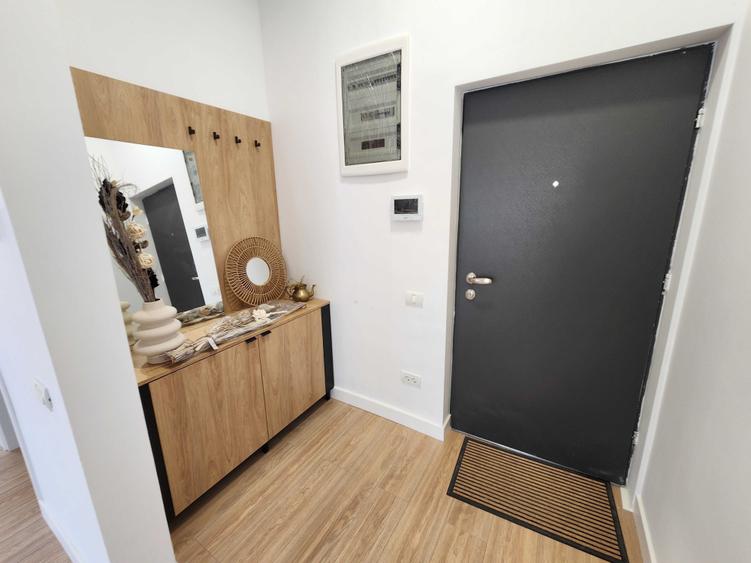 Apartament cu 2 camere semidecomandat în Dămăroaia