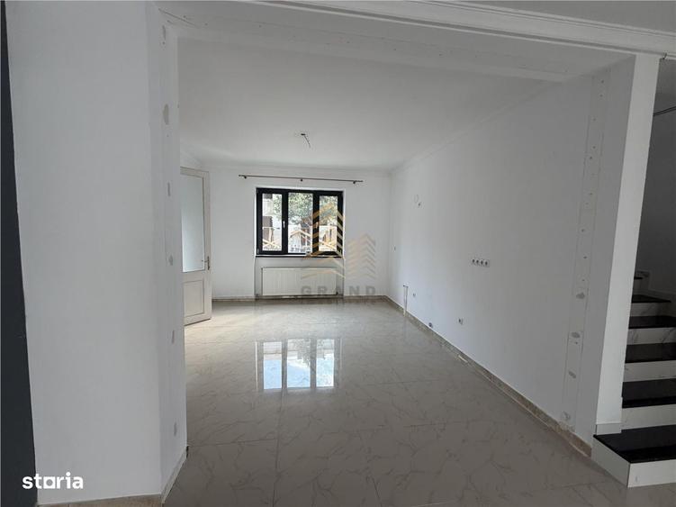 Casă cu 4 camere cu Teren 580 Mp în Central