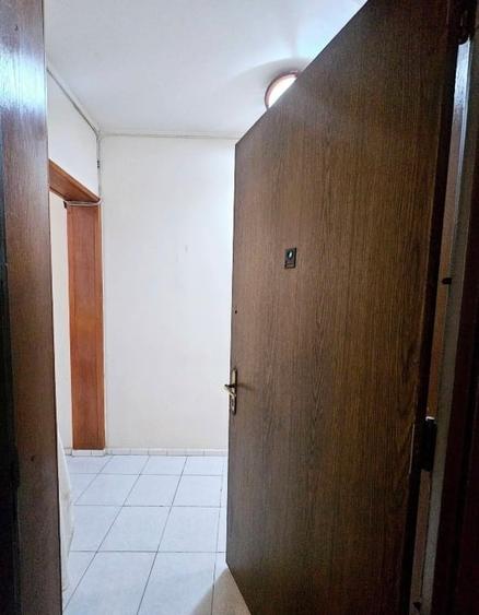 Apartament cu 4 camere decomandat, mobilat în Apărătorii Patriei