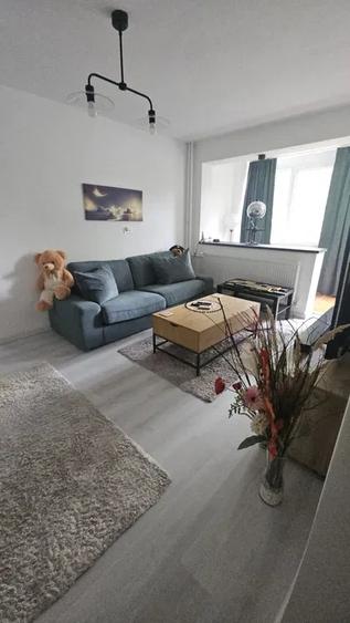 Apartament cu 2 camere semidecomandat, mobilat în Alexandru Obregia